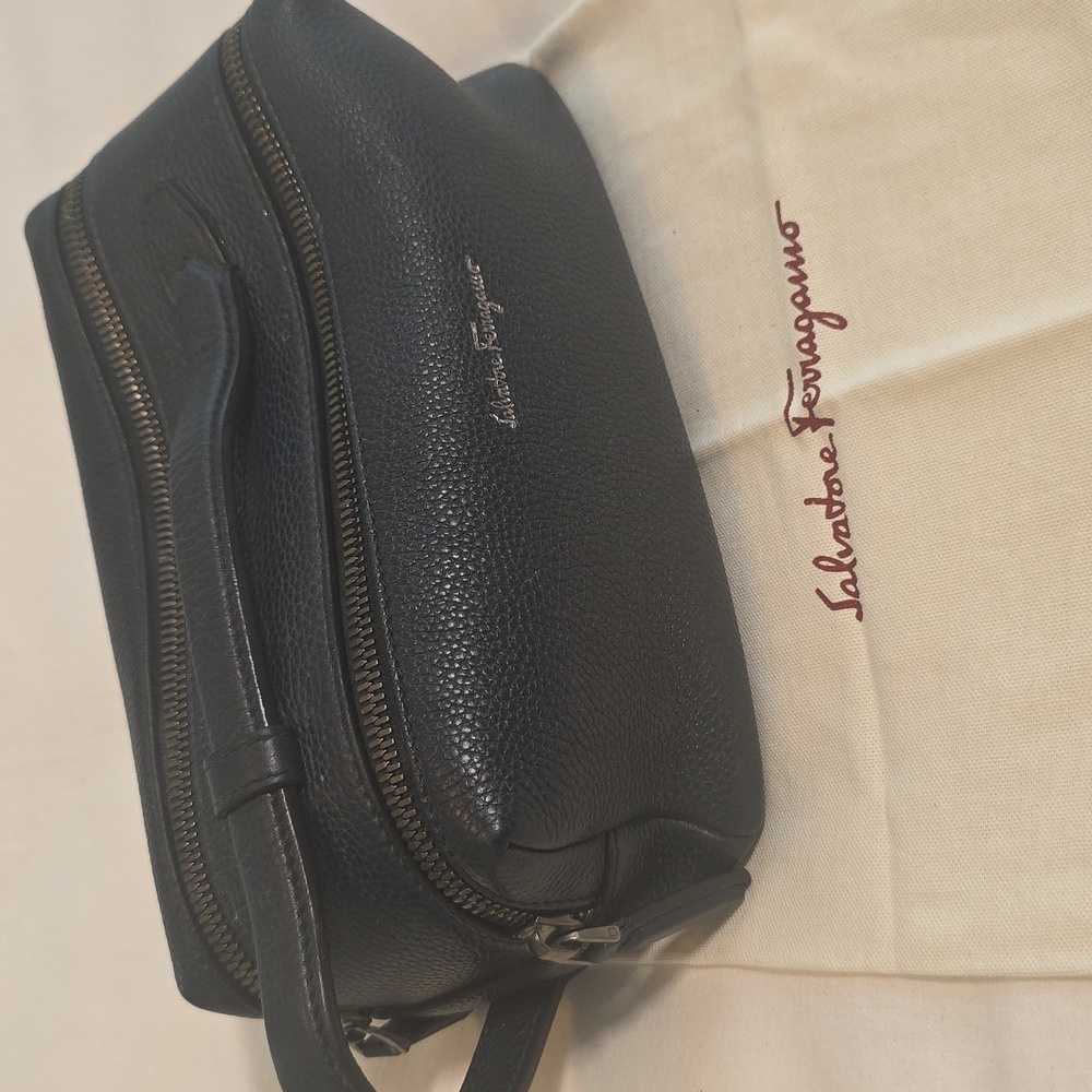 Ferragamo Grained Leather Large Toiletry Bag, Blue Leather, XL